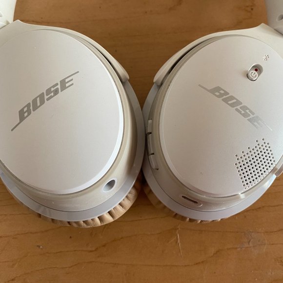 Bose SoundLink around-ear wireless headphones II- White - Picture 3 of 13